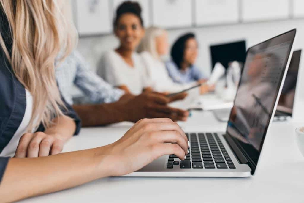Online Yorumların Hizmet Seçimine Etkisi